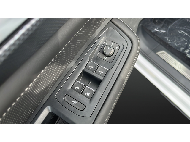 2026 Volkswagen Atlas Cross Sport SEL Premium R-Line