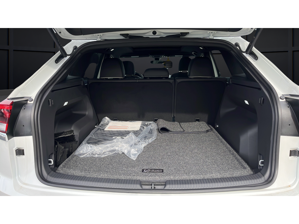 2026 Volkswagen Atlas Cross Sport SEL Premium R-Line