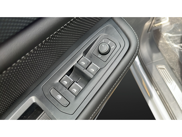 2026 Volkswagen Atlas Cross Sport SEL Premium R-Line