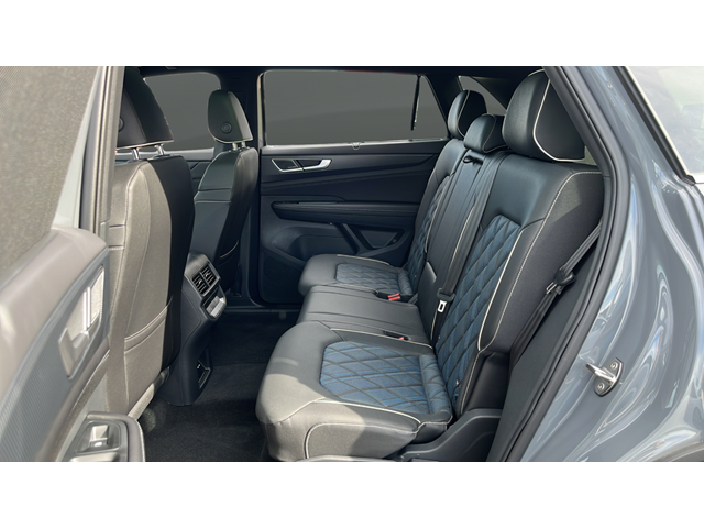 2026 Volkswagen Atlas Cross Sport SEL Premium R-Line