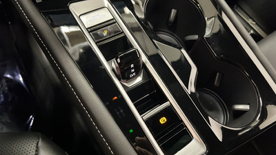 2025 Volkswagen Atlas Cross Sport 2.0T SEL Premium R-Line