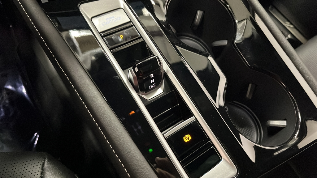 2025 Volkswagen Atlas Cross Sport 2.0T SEL Premium R-Line