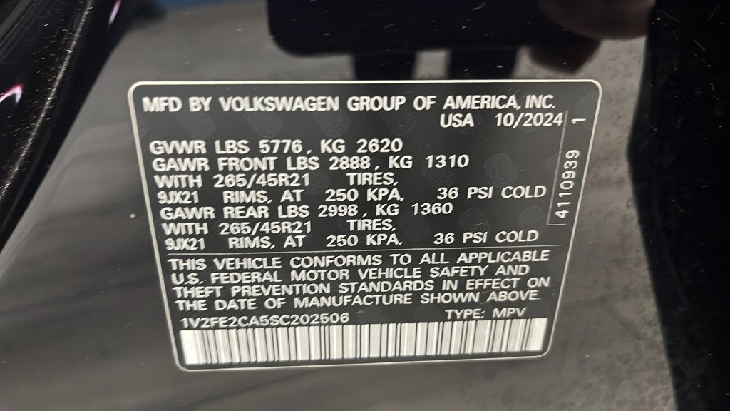 2025 Volkswagen Atlas Cross Sport 2.0T SEL Premium R-Line