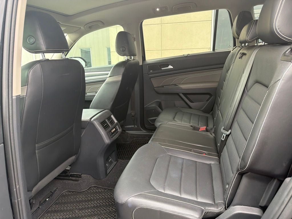 2022 Volkswagen Atlas 3.6L V6 SEL Premium R-Line