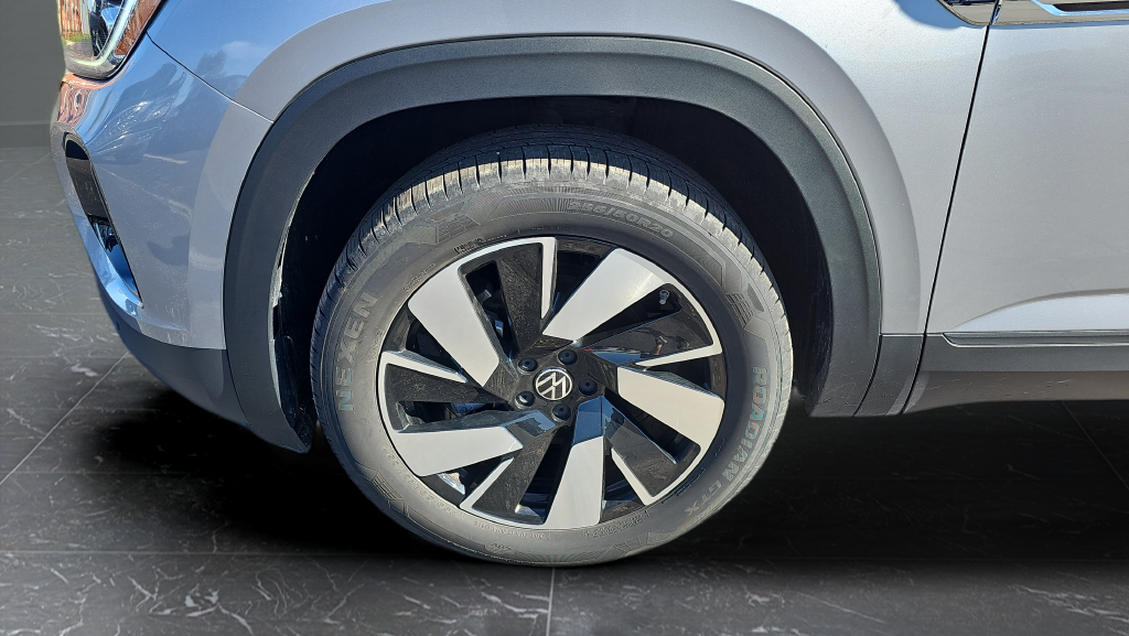 2026 Volkswagen Atlas Cross Sport SE w/Technology