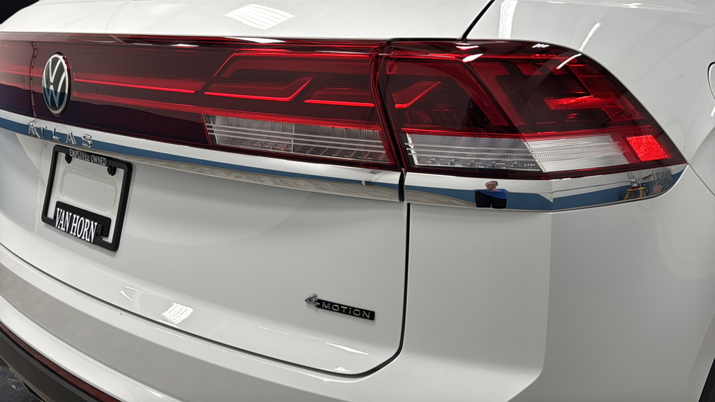 2024 Volkswagen Atlas Cross Sport 2.0T SE w/Technology