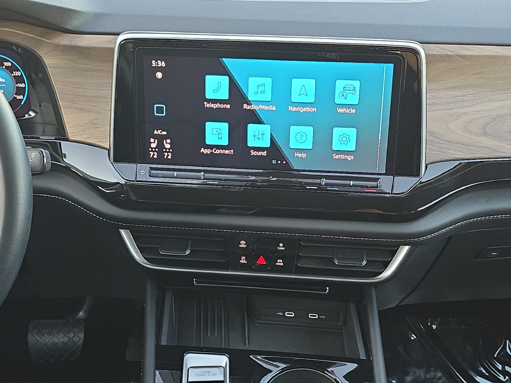 2026 Volkswagen Atlas SE w/Technology