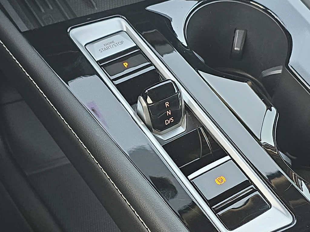 2026 Volkswagen Atlas SE w/Technology