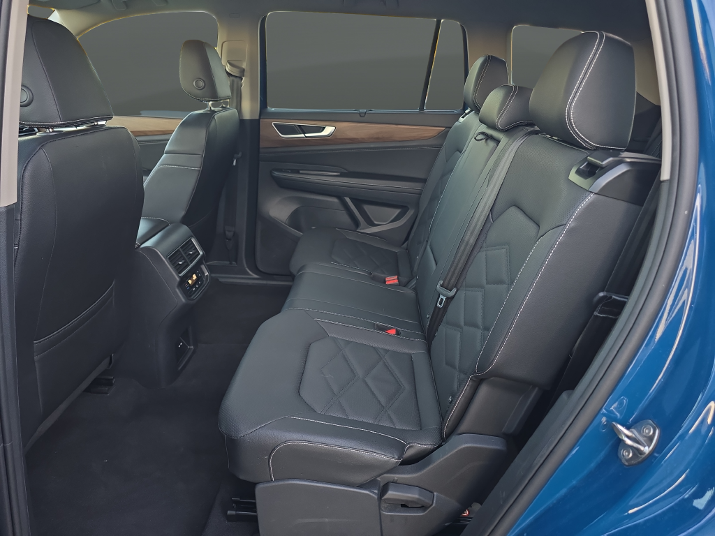 2026 Volkswagen Atlas SE w/Technology