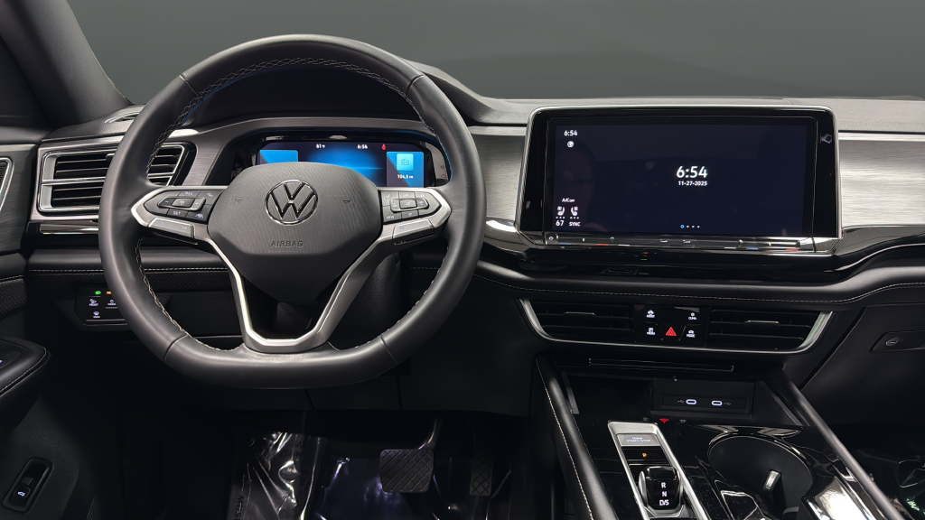 2024 Volkswagen Atlas Cross Sport 2.0T SE w/Technology