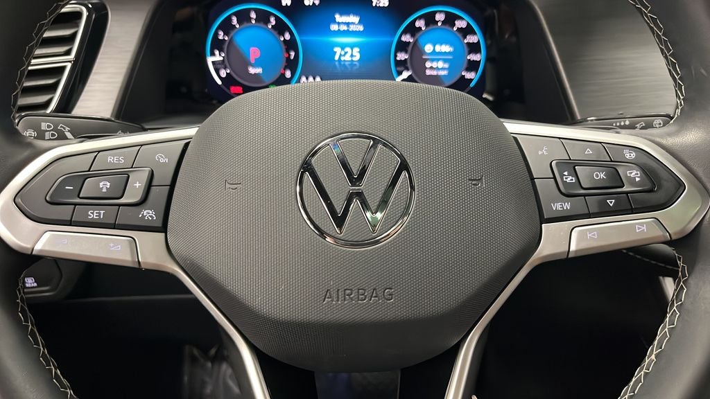 2024 Volkswagen Atlas Cross Sport 2.0T SE w/Technology