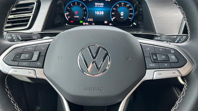 2026 Volkswagen Atlas Cross Sport SE