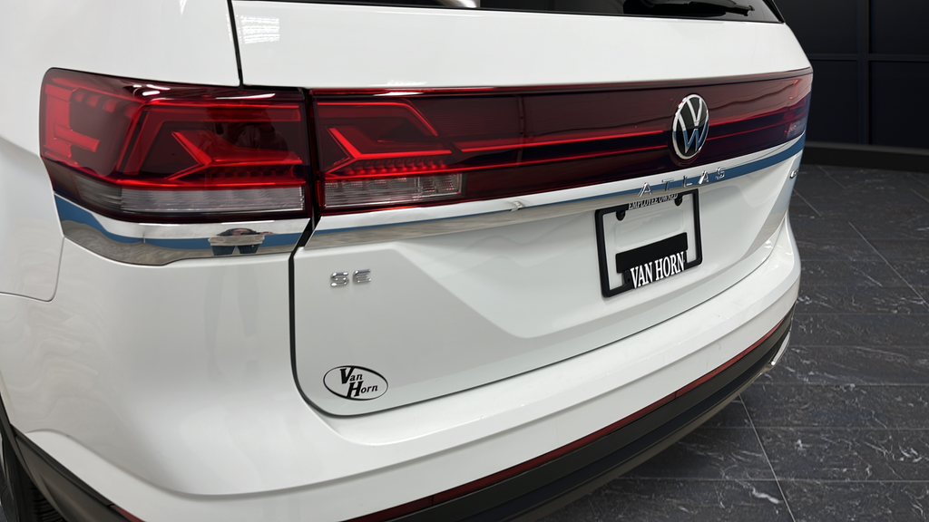 2024 Volkswagen Atlas 2.0T SE