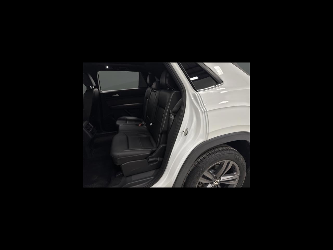 2021 Volkswagen Atlas Cross Sport 3.6L V6 SE w/Technology R-Line