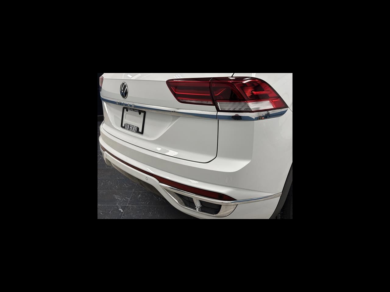 2021 Volkswagen Atlas Cross Sport 3.6L V6 SE w/Technology R-Line