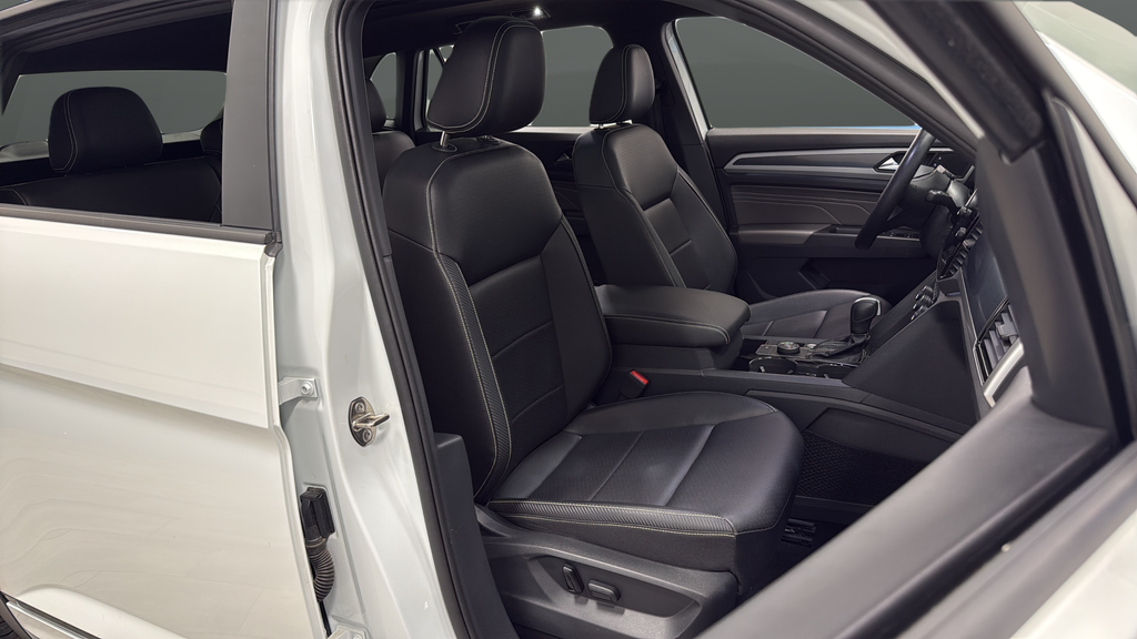 2023 Volkswagen Atlas Cross Sport 3.6L V6 SEL R-Line