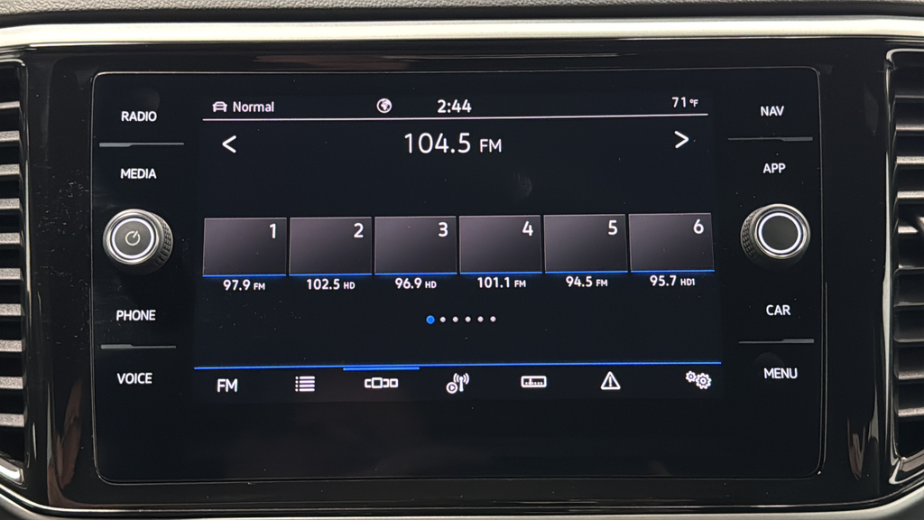 2023 Volkswagen Atlas Cross Sport 3.6L V6 SEL R-Line