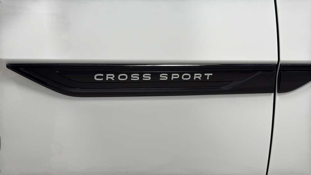 2023 Volkswagen Atlas Cross Sport 3.6L V6 SEL R-Line