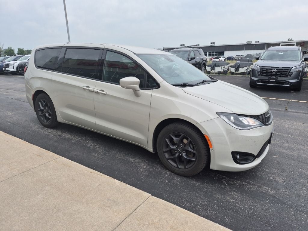 2019 Chrysler Pacifica Touring Plus