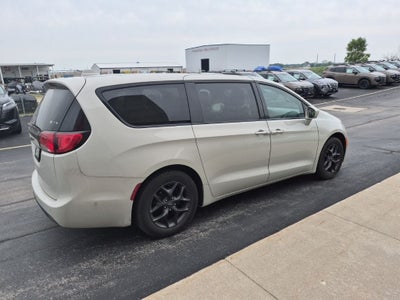 2019 Chrysler Pacifica Touring Plus