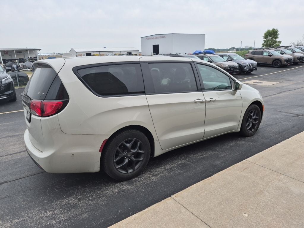 2019 Chrysler Pacifica Touring Plus