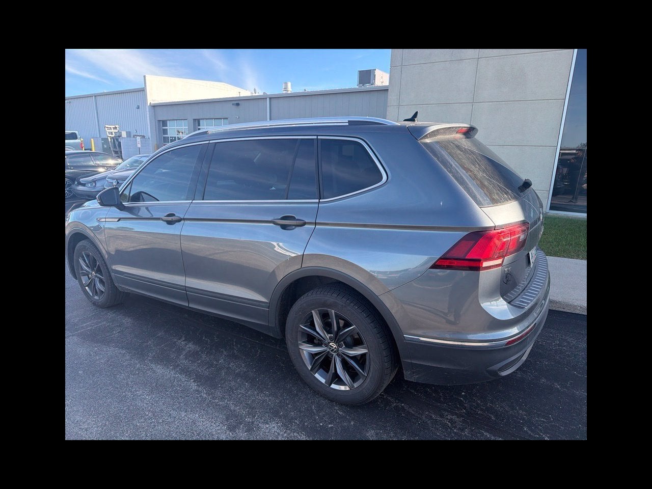 2023 Volkswagen Tiguan 2.0T SE
