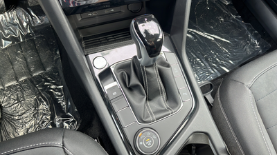 2026 Volkswagen Taos 1.5T SE Black