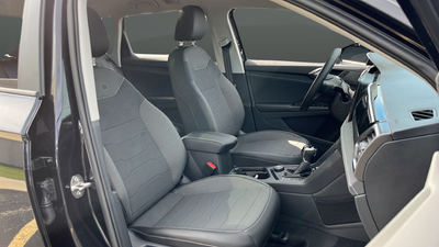 2026 Volkswagen Taos 1.5T SE Black