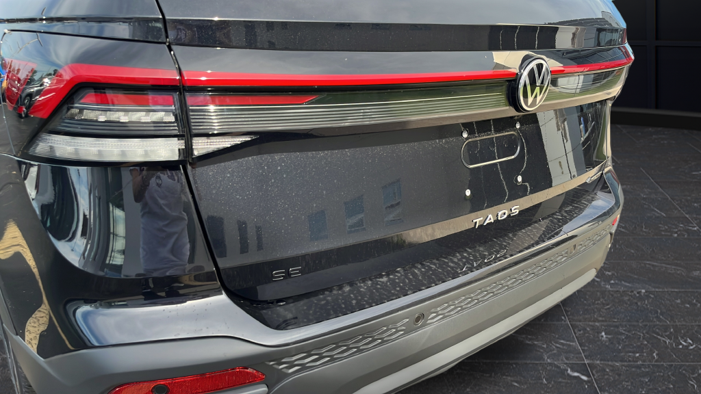 2026 Volkswagen Taos 1.5T SE Black