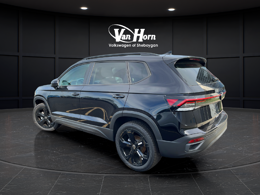 2026 Volkswagen Taos 1.5T SE Black