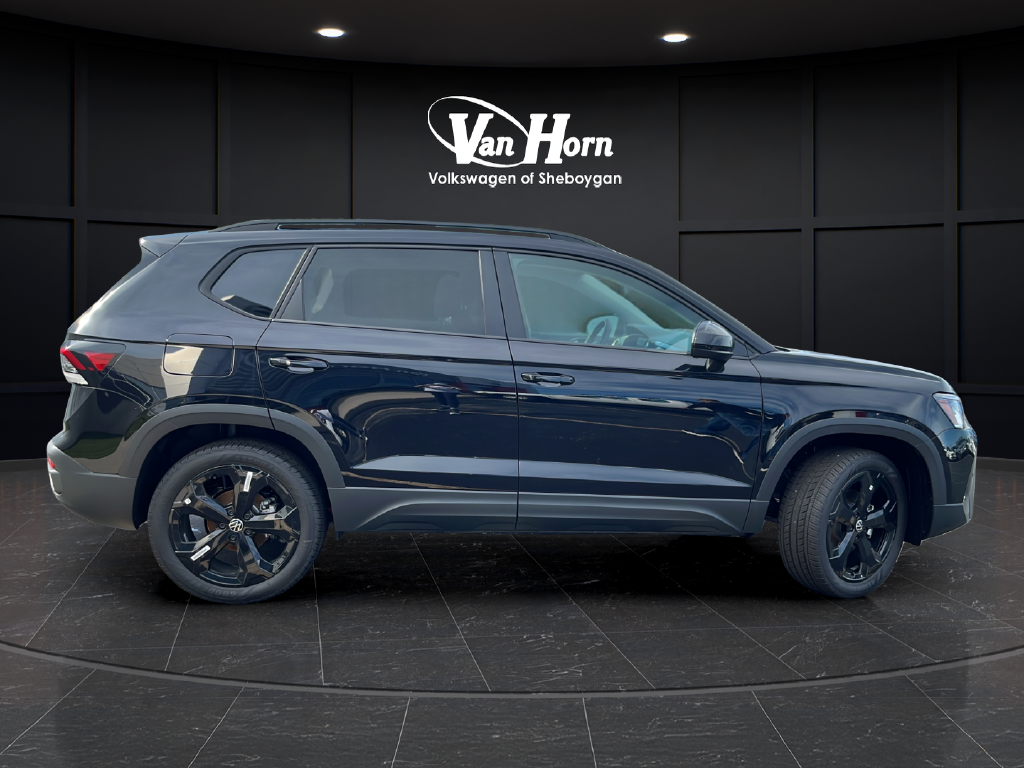 2026 Volkswagen Taos 1.5T SE Black