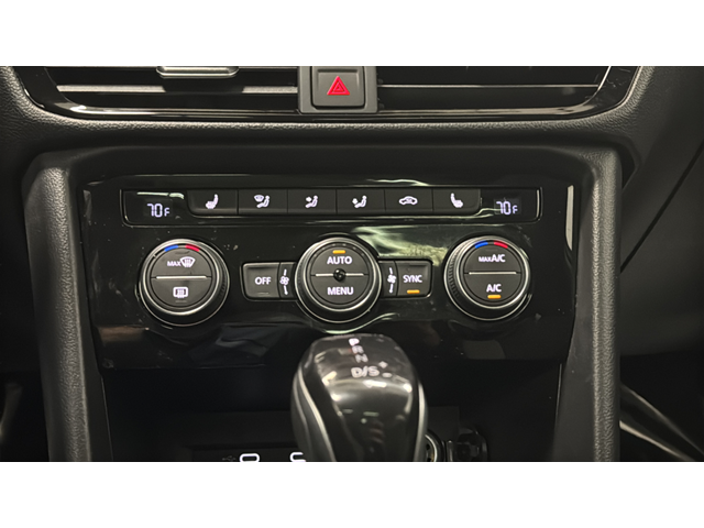 2023 Volkswagen Taos 1.5T SEL