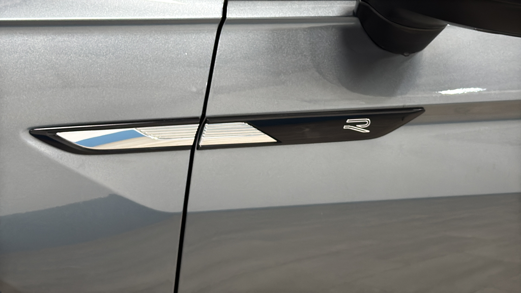 2023 Volkswagen Tiguan 2.0T SEL R-Line
