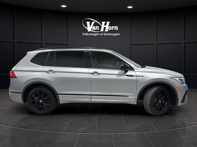 2022 Volkswagen Tiguan 2.0T SE R-Line Black