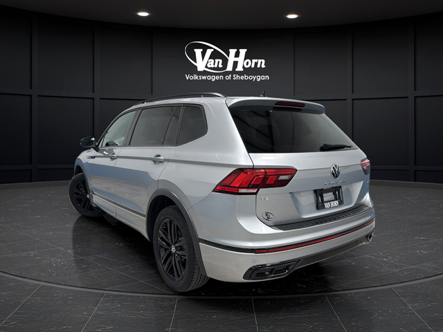 2022 Volkswagen Tiguan 2.0T SE R-Line Black