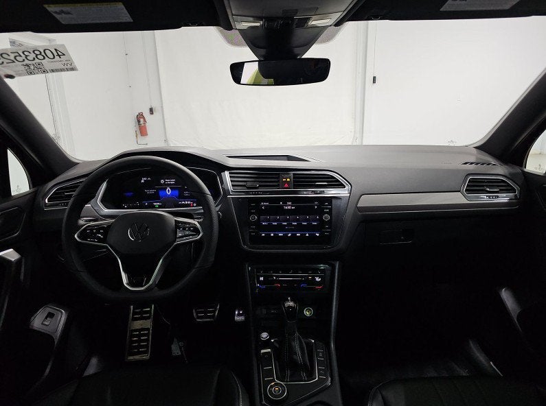 2024 Volkswagen Tiguan 2.0T SE R-Line Black