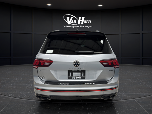 2024 Volkswagen Tiguan 2.0T SE R-Line Black