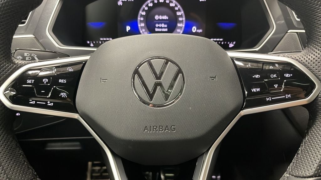 2024 Volkswagen Tiguan 2.0T SE R-Line Black