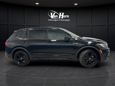 2024 Volkswagen Tiguan 2.0T SE R-Line Black