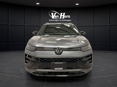 2025 Volkswagen Tiguan 2.0T SE R-Line Black