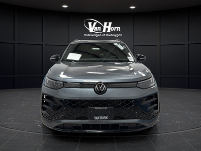 2025 Volkswagen Tiguan 2.0T SE R-Line Black
