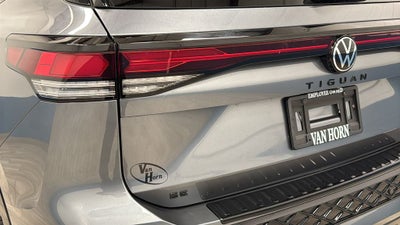 2025 Volkswagen Tiguan 2.0T SE R-Line Black