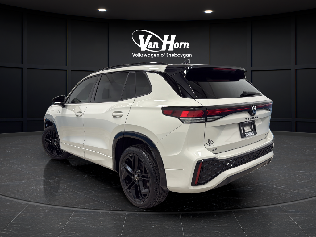 2025 Volkswagen Tiguan 2.0T SE R-Line Black