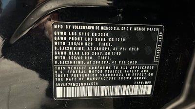 2025 Volkswagen Tiguan 2.0T SEL R-Line