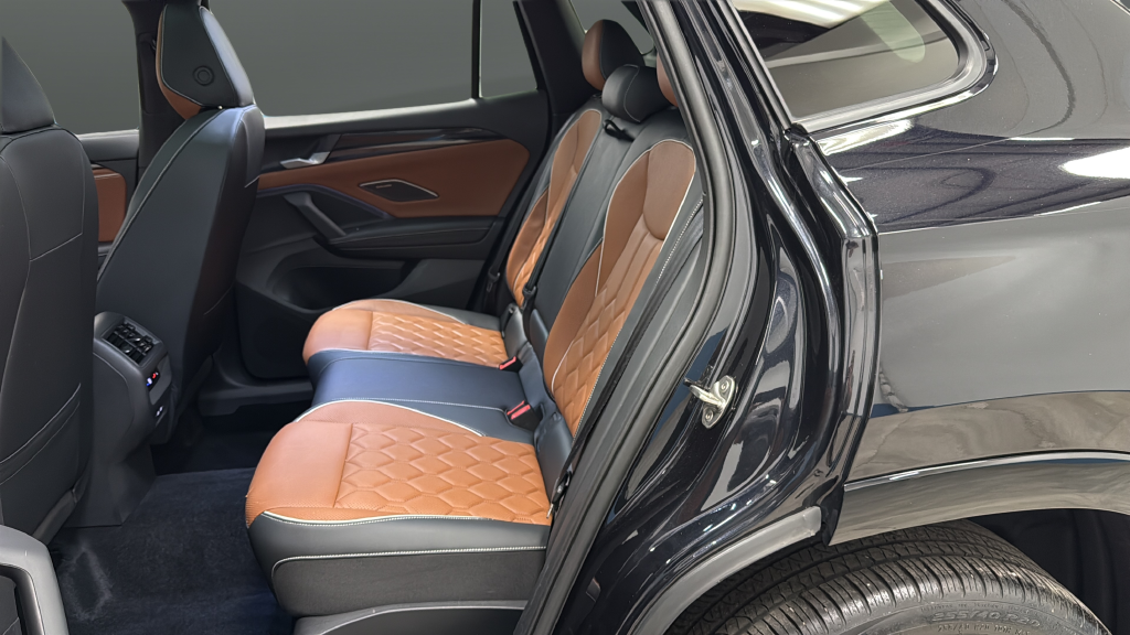 2025 Volkswagen Tiguan 2.0T SEL R-Line