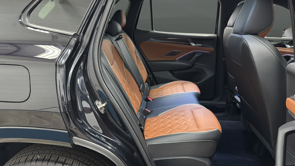 2025 Volkswagen Tiguan 2.0T SEL R-Line