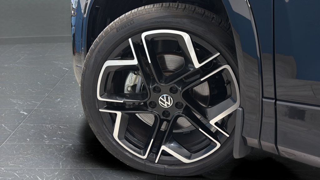 2025 Volkswagen Tiguan 2.0T SEL R-Line