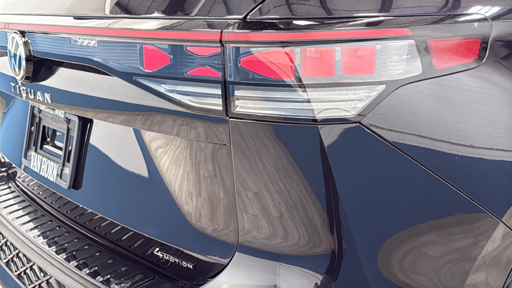 2025 Volkswagen Tiguan 2.0T SEL R-Line