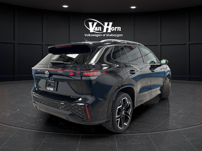 2025 Volkswagen Tiguan 2.0T SEL R-Line