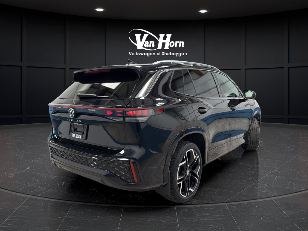 2025 Volkswagen Tiguan 2.0T SEL R-Line